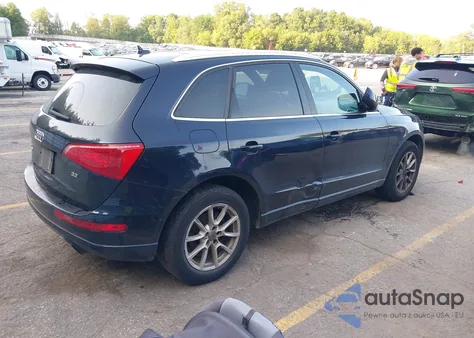 2010 Audi Q5 3.2 Premium z USA, uszkodzony, nr VIN WA1LKAFP8AA113086